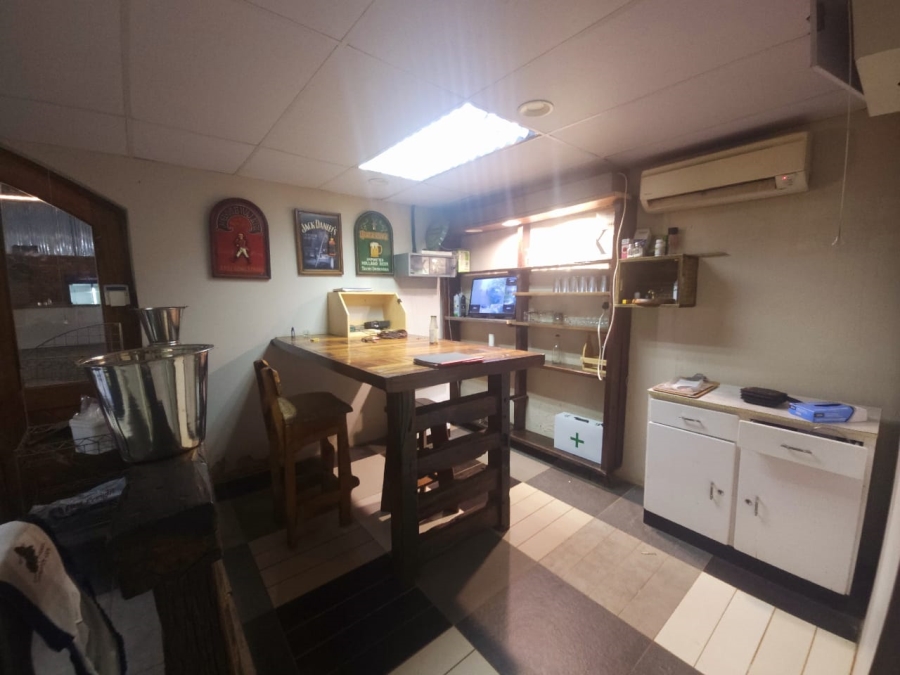 To Let 4 Bedroom Property for Rent in Hartbeespoort Rural North West